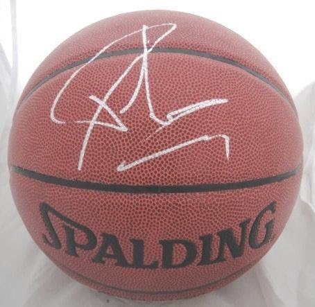 Тони Паркър подписа договор с Сполдингом по баскетбол в закрито / На открито JSA - Баскетболни топки с автографи